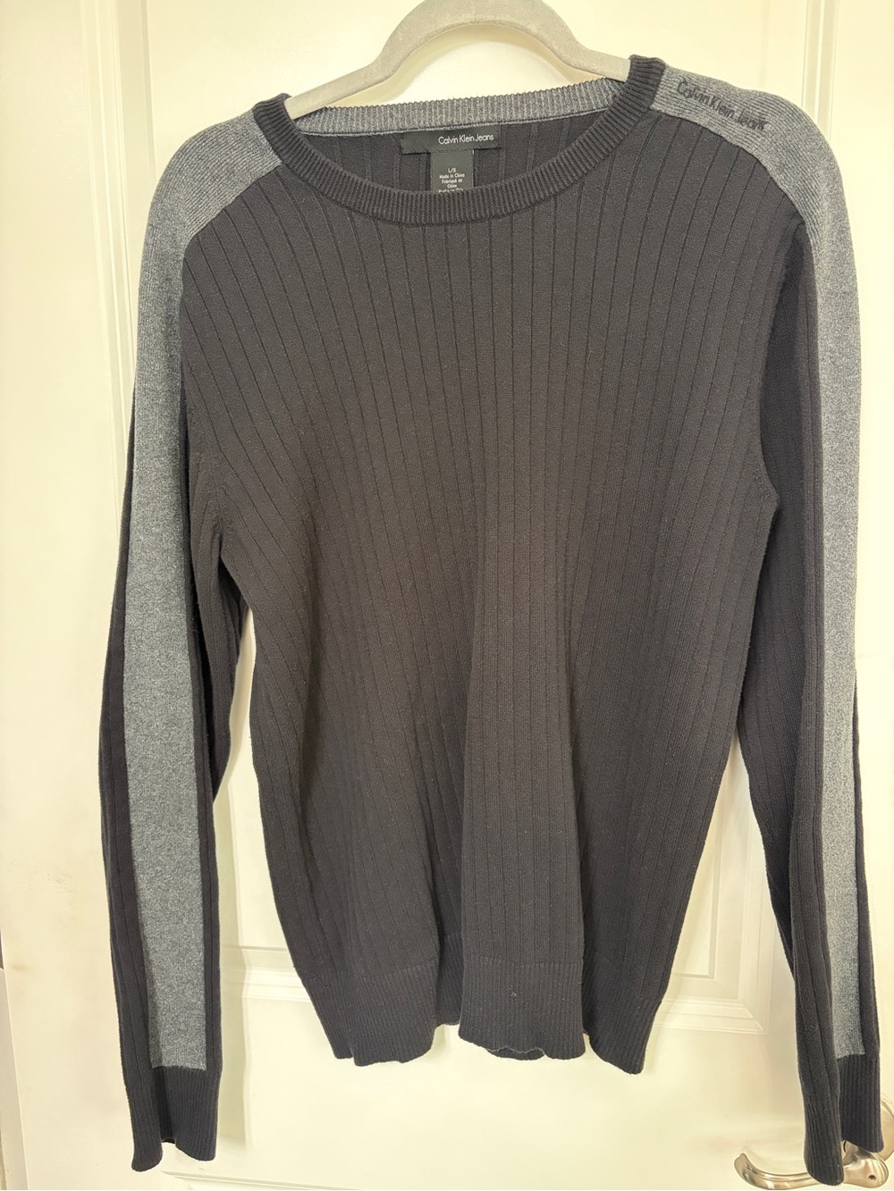 Calvin Klein Jeans Men’s Charcoal and Light Gray Ribbed Crewneck Sweater- Large